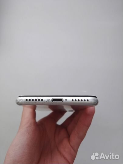 iPhone 7, 32 ГБ
