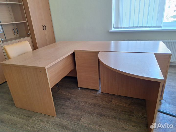 Офисная мебель, разные параметры
