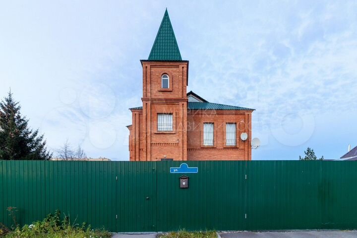 Дом 372 м² на участке 9 сот.