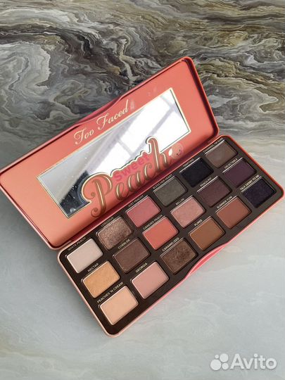 Палетка теней too faced sweet peach