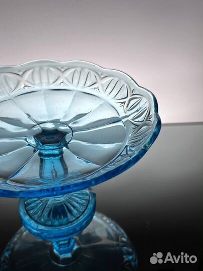 Ваза фруктовница голубое стекло на ножке СССР
