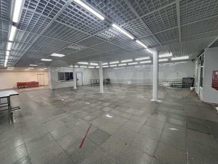 Торговая площадь, 1300 м²