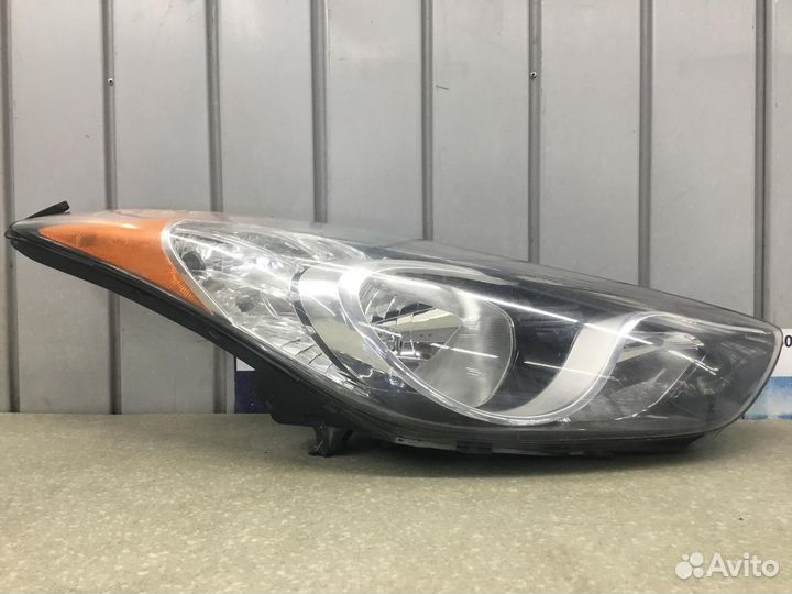 Фара правая Hyundai Elantra 2011-2016