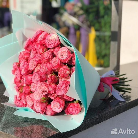 Кустовые розы букет