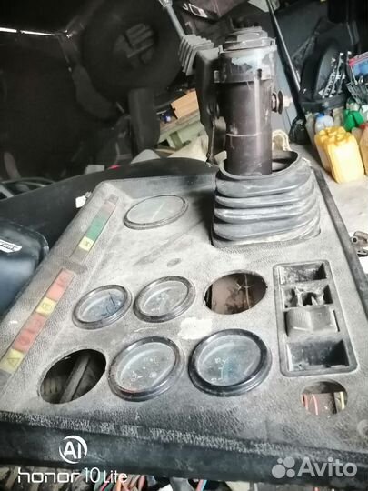 Щиток приборов