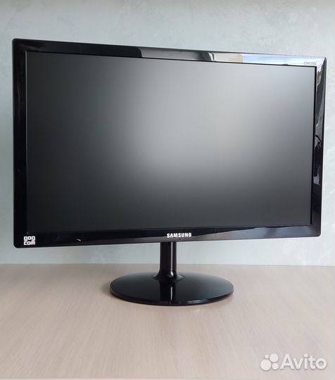 Монитор Samsung 24 дюйма S24C350L