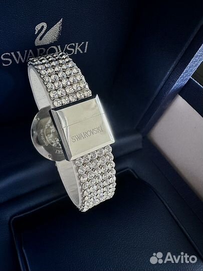 Часы Swarovski