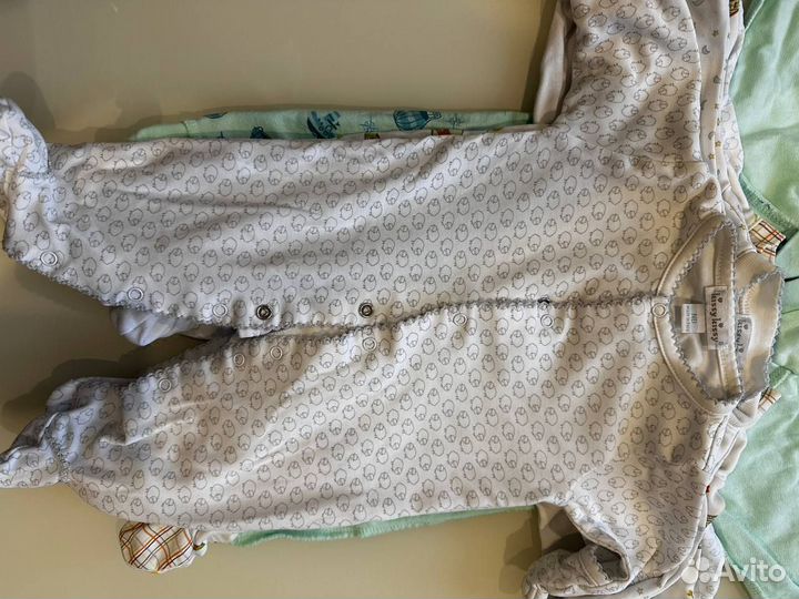 Пакет фирменных вещей на новорожденного