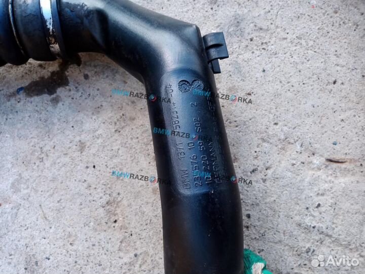 Патрубок интеркулера левый BMW 5 F07/F10/F11 2011