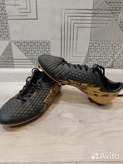 Футбольные бутсы