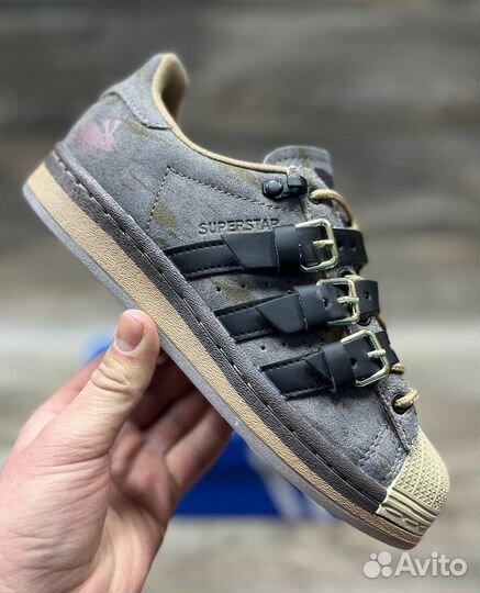 Adidas supestar rabbit hole