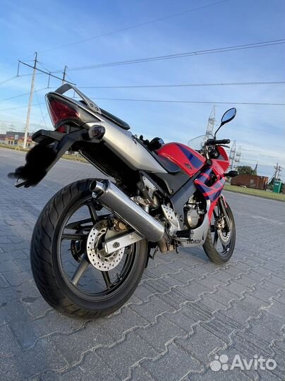 Honda cbr125r