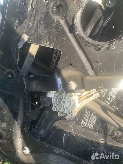 Дверь передняя правая