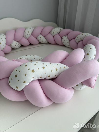 Бортик в детскую кроватку косичка