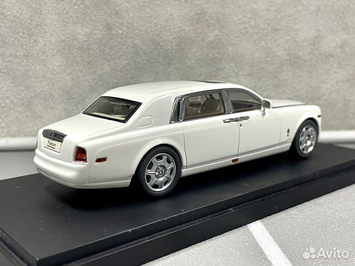 Модель Rolls-Royce Phantom Kyosho 1:43