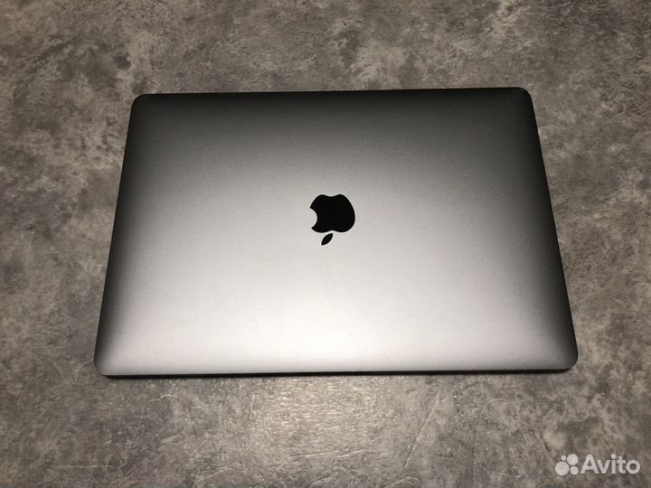 Macbook Pro 13 2018 8/256 Touch Bar, Retina