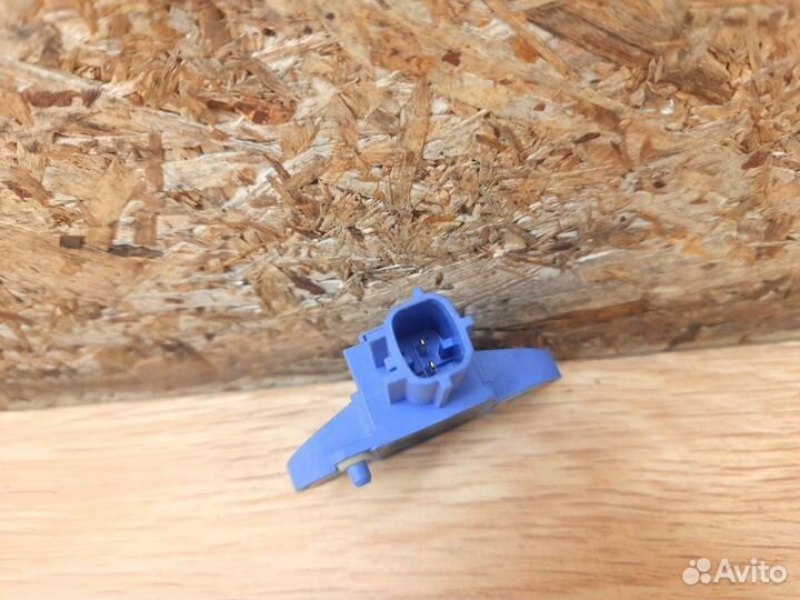 Датчик удара Volkswagen Golf V