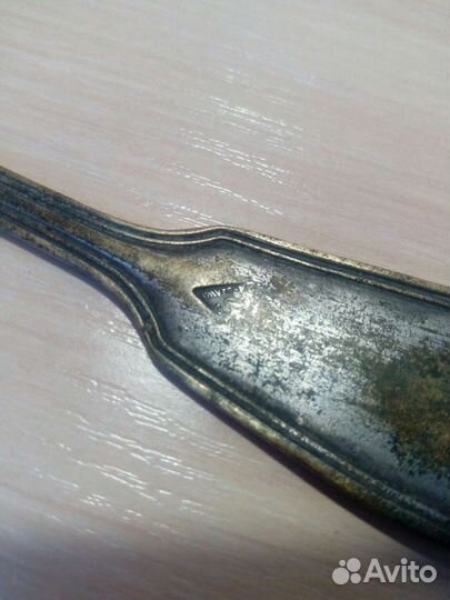 Старинные ложки и часы