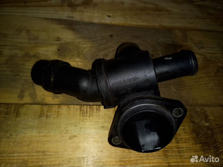 Термостат Фольксваген пассат б6 2 литра FSI