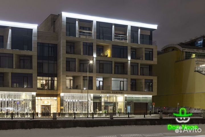 LED подсветка крыши БЦ