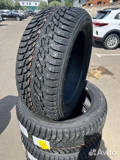Ikon Tyres Autograph Ice 9 245/40 R20