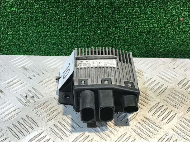 Блок управления вентилятором радиатора Volkswagen