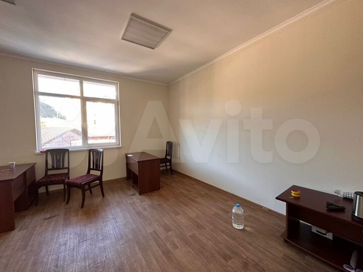 Офис 2х кабин, 35 м²