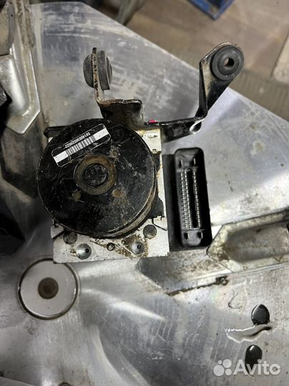 Блок абс mazda 3 bl