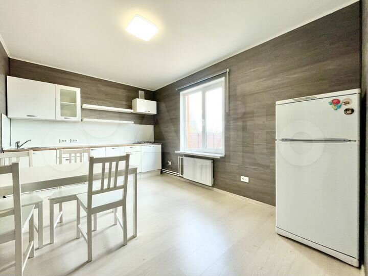 Дом 175 м² на участке 9 сот.