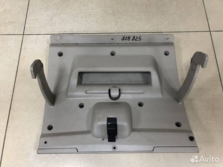 Б/У Крышка бардачка 685113258R renault