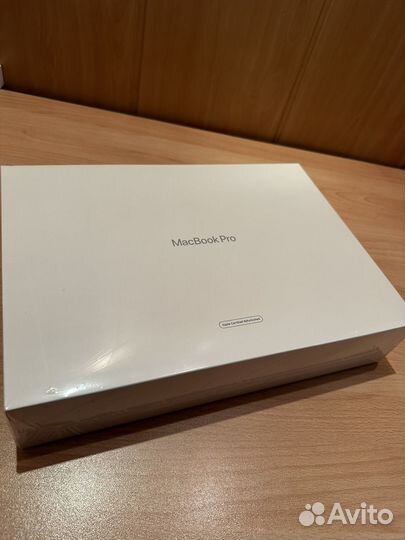 MacBook Pro 13 8/256gb