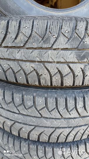 Bridgestone Ice Cruiser 7000 215/70 R16