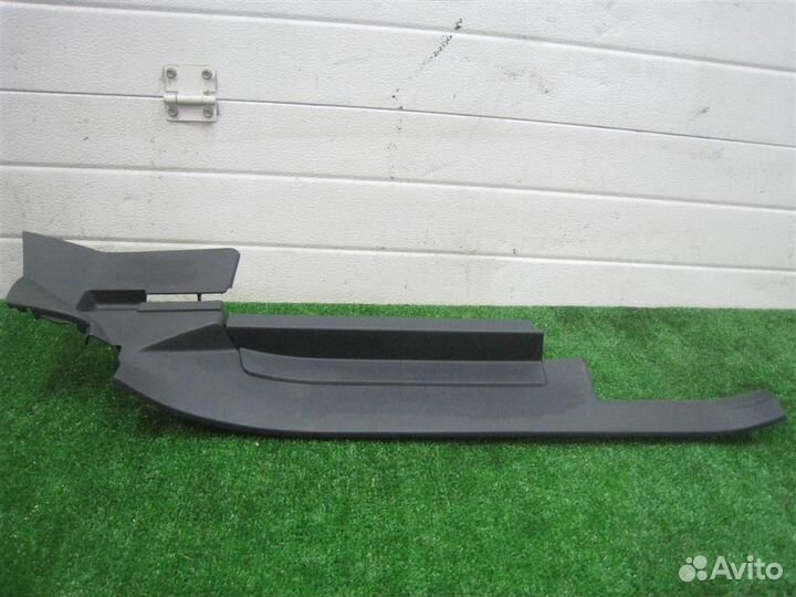 Накладка порога заднего правого внутри Toyota Ver