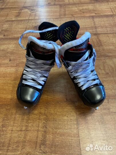 Коньки Bauer 2X Y8.0D и Y10.5D. Щитки CCM 9