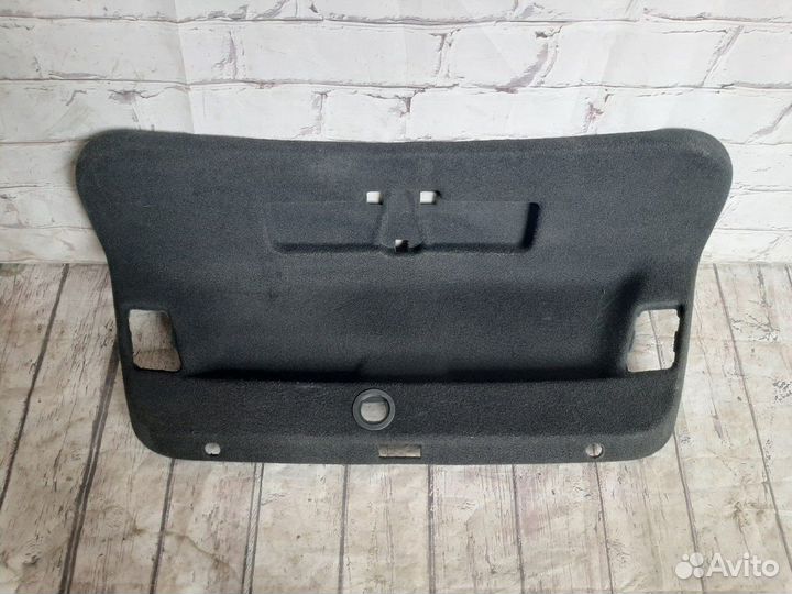 Обшивка крышки багажника Passat B7 Пассат Б7