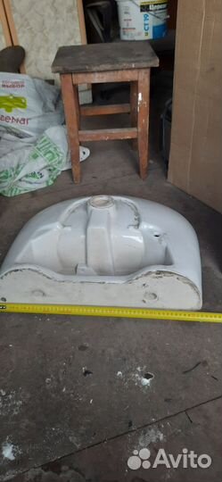 Раковина тюльпан в отличном состоянии бу