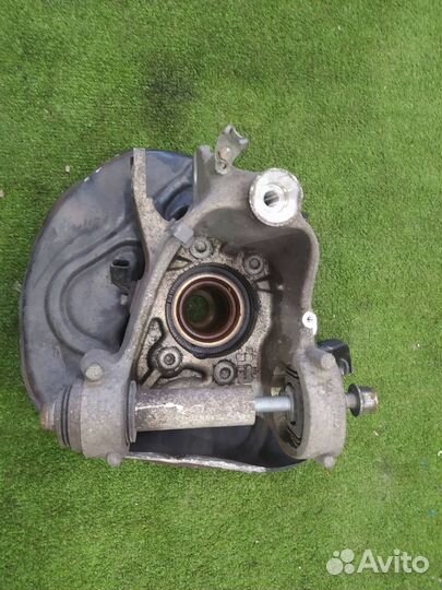 Ступица задняя левая Audi A8 D4 cdra 2010