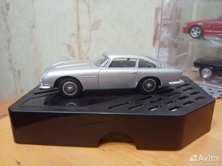 Модель cararama hongwell 1:43+ new