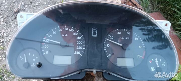 Приборная панель sharan 98г