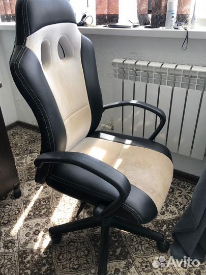 Компьютерное кресло