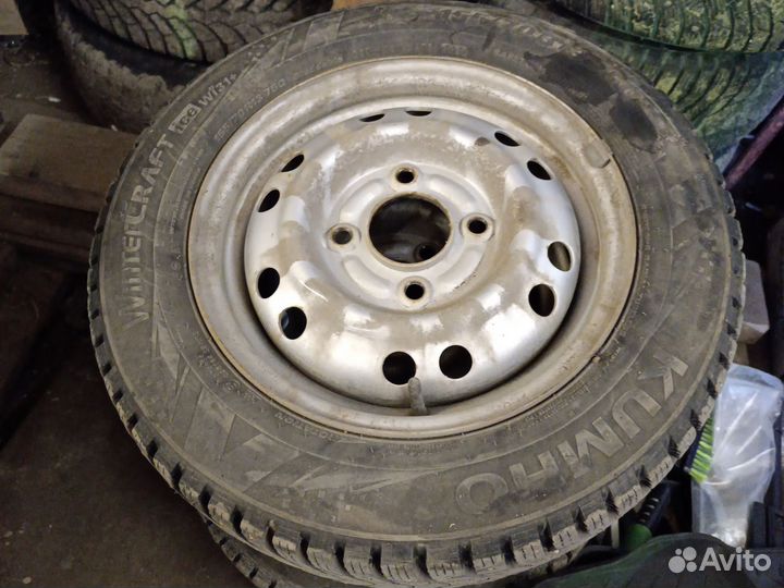 Зимние шины с дисками r13 155/70 Kumho бу