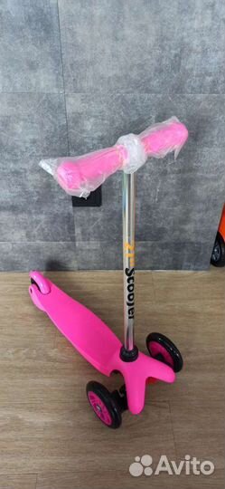 Новый детский трехколесный самокат