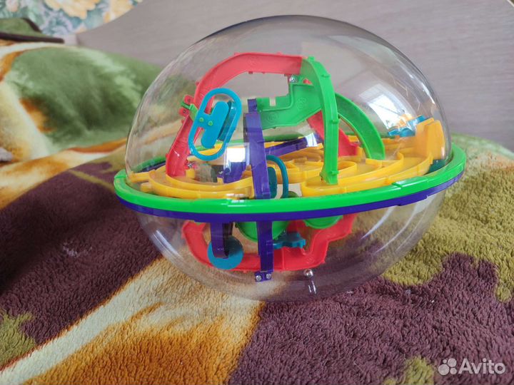 Головоломка шар-лабиринт