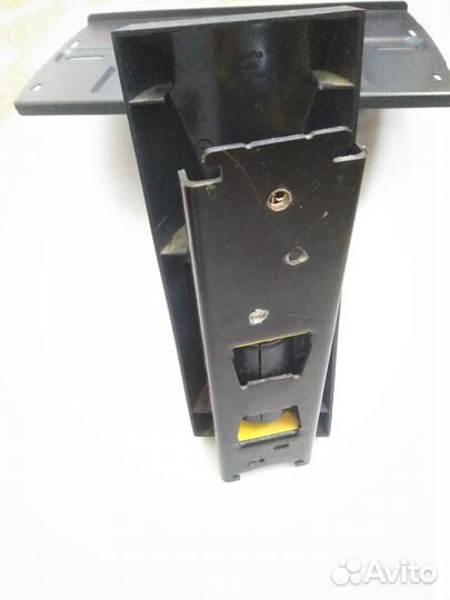 Подставка настенная для телевизора