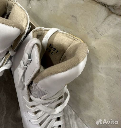 Коньки фигурные