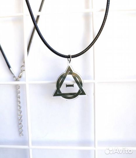 Значок по квадробики