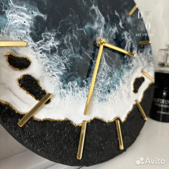 Часы из эпоксидной смолы