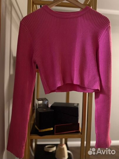 Свитер укороченный в рубчик