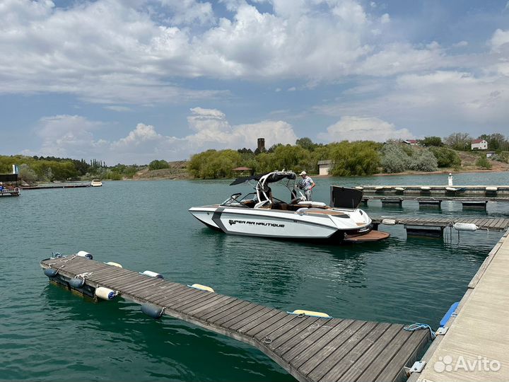 Катер-Буксировщик Super Air Nautique G25 2016