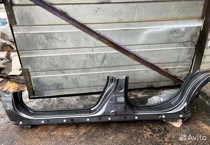 Порог правый левый Honda Cr-V 4